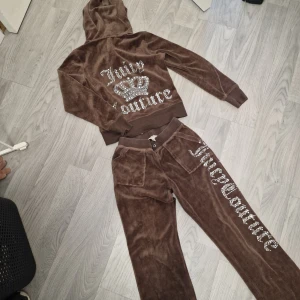 Juicy Couture  - Snyggt set storlek S I bra begagnat skick