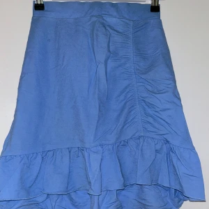 Volang kjol - Använd fåtal gånger 