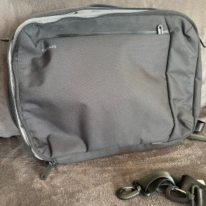 Darorväska helt ny - Helt ny datorväska  Pris 220 kr  