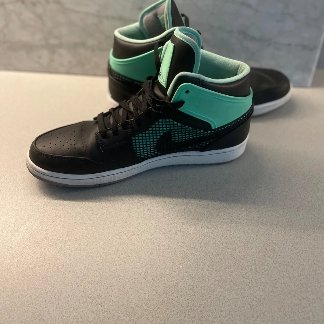 Jordan 1 Mid *Limited edition* - 90