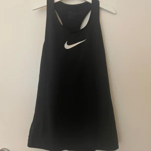 Tränings linne - Suppersnyggt! BARNSTORLEK XL❗️passar xs🙌💗