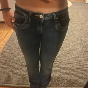 LTB jeans  - jättefina LTB jeans i 25/30 som är använda en gång. Säljer pga att dom inte var min stil. Pris går att diskutera men dom köptes för 700 kr på zalando ❤️❤️❤️