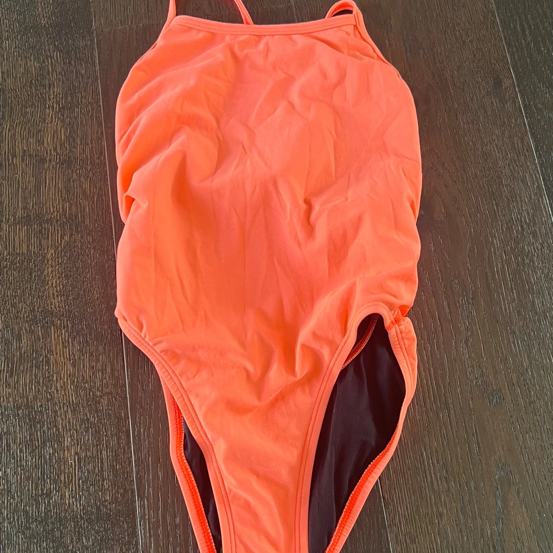 Baddräkt från Jolyn.  - 90