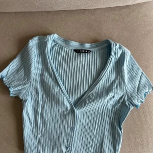 Topp - Den är i ett bra skick, använd endast en gång. 