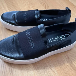 Calvin klein mockasiner  - Skorna är i bra skick 