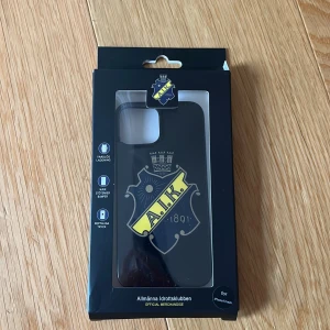 iPhone skal 13 mini - Jag fick dethär skitsnygga mobilskalet, men tyvärr var det i fel storlek🥲det är helt nytt och inte använt!😊