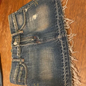 Snygg jeans-kjol - Nästan oanvänd jeans-kjol!!