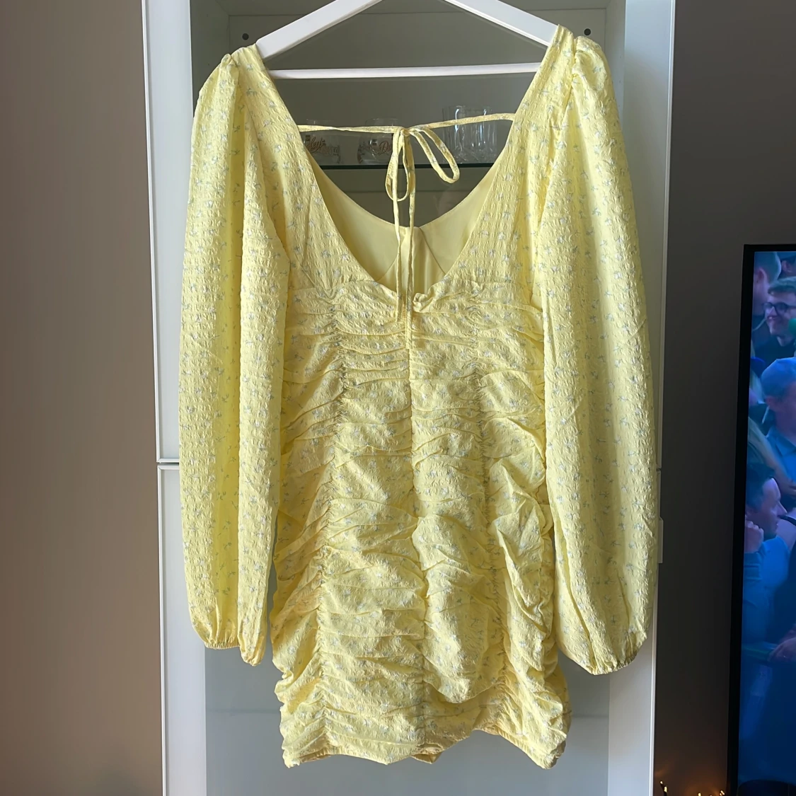 Ljusgul klänning  - 92