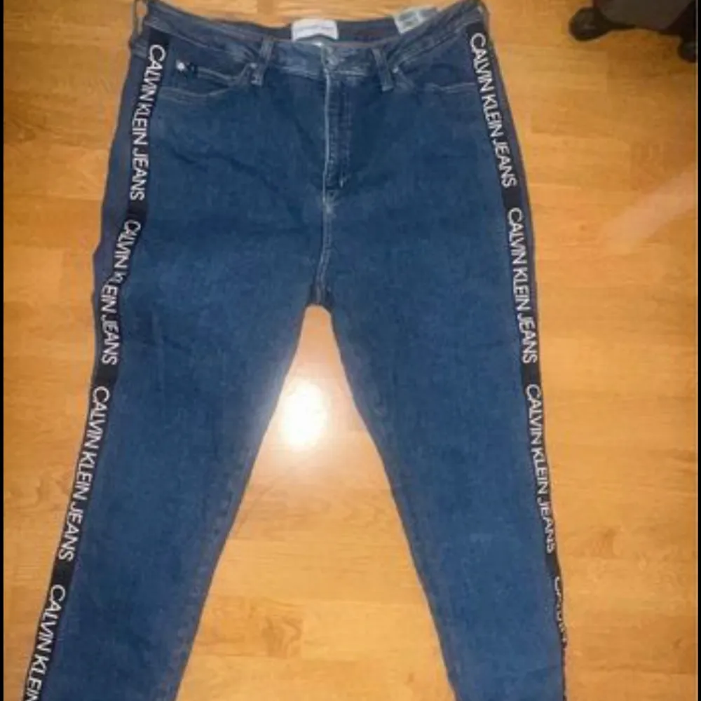 Calvin Klein jeans i fint skick stork storlek W34. Jeans & Byxor.