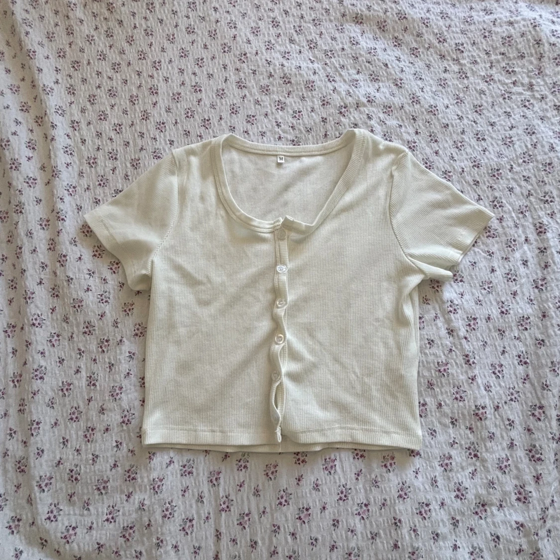 Vit kortärmad tröja