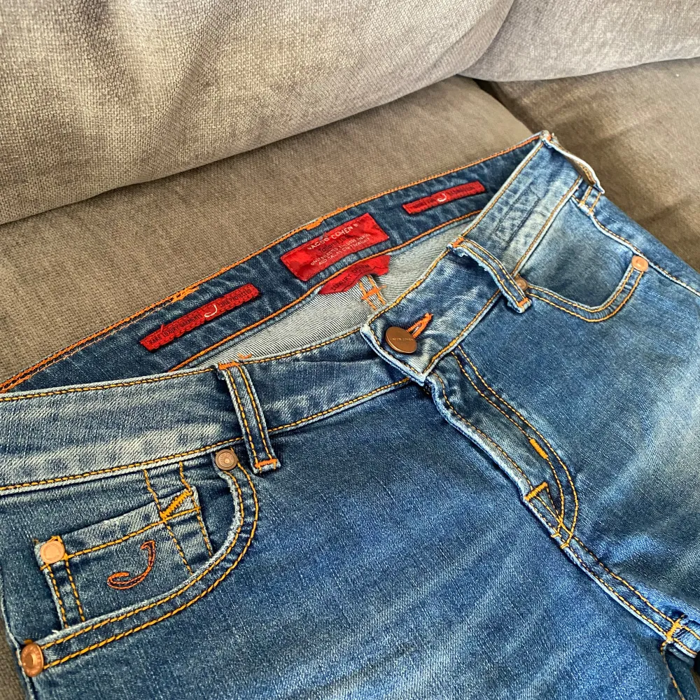 Jacob choen jeans i st 29 helt nyskick och använt typ 3 gånger (byten funkar om mötas upp i Stockholm). Jeans & Byxor.