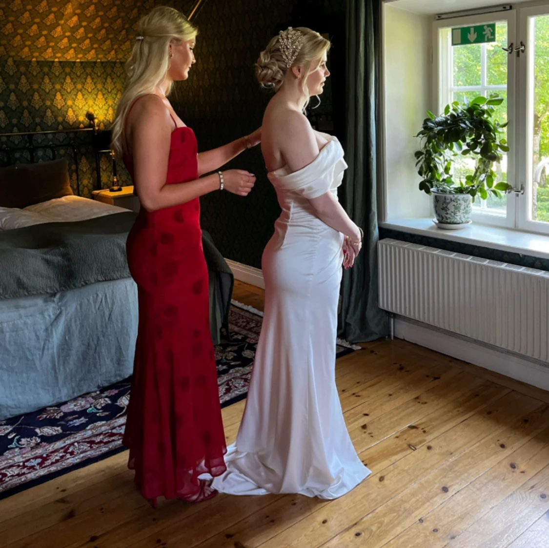 Klänning adoore LITEN I STORLEKEN