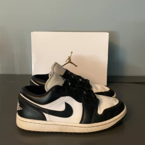Air Jordan 1 low - Jordan 1 low i fint skick | skorna kommer i OG boxen (se bild 3) | kom med frågor eller funderingar |