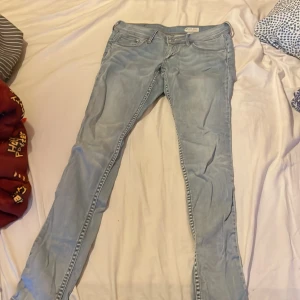Blåa jeans  - Bra skick 