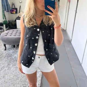 Söt väst❤️ - Söt väst❤️