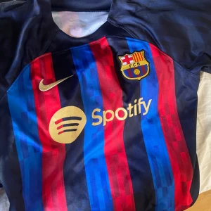 FC Barcelona fotbollströja med nr 30 Gavi på ryggen - Fint skick, ej använt mycket