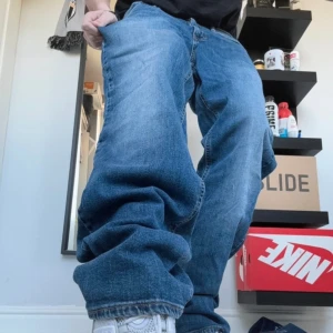 Baggy jeans  - Sköna jeans med bra passform. Bara att skriva för mått, säljer även fler liknande