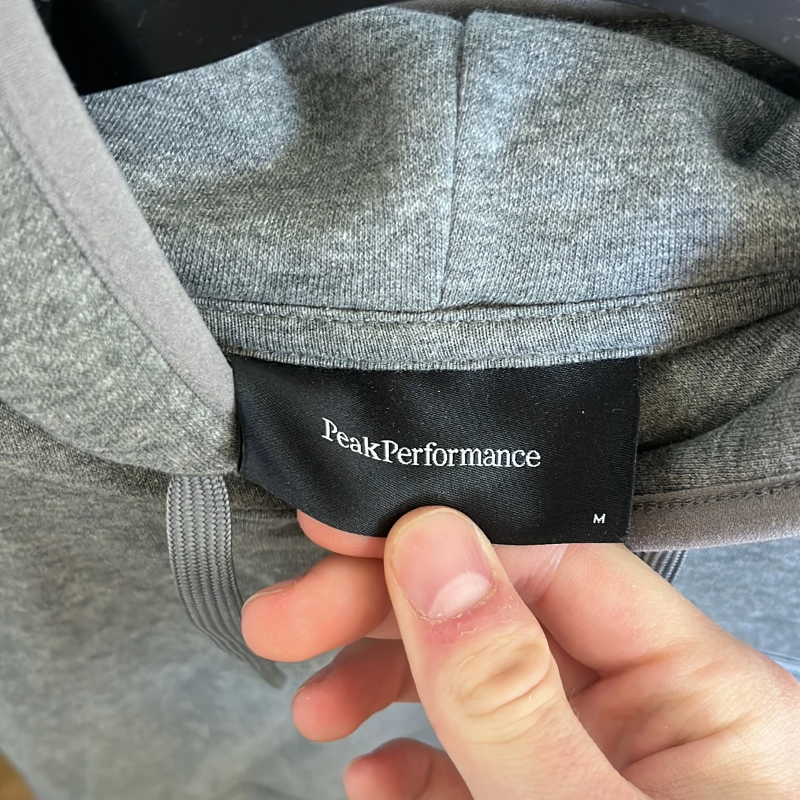 Peak performance hoodie - 90