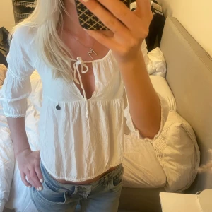 Blus - fin blus ifrån Chelsea med trekvartsärmar! 💗