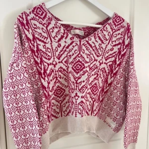 Odd Molly tröja - Fin odd molly tröja som är i bra skick. Säljer för att den inte kommer till användning. 💕💕