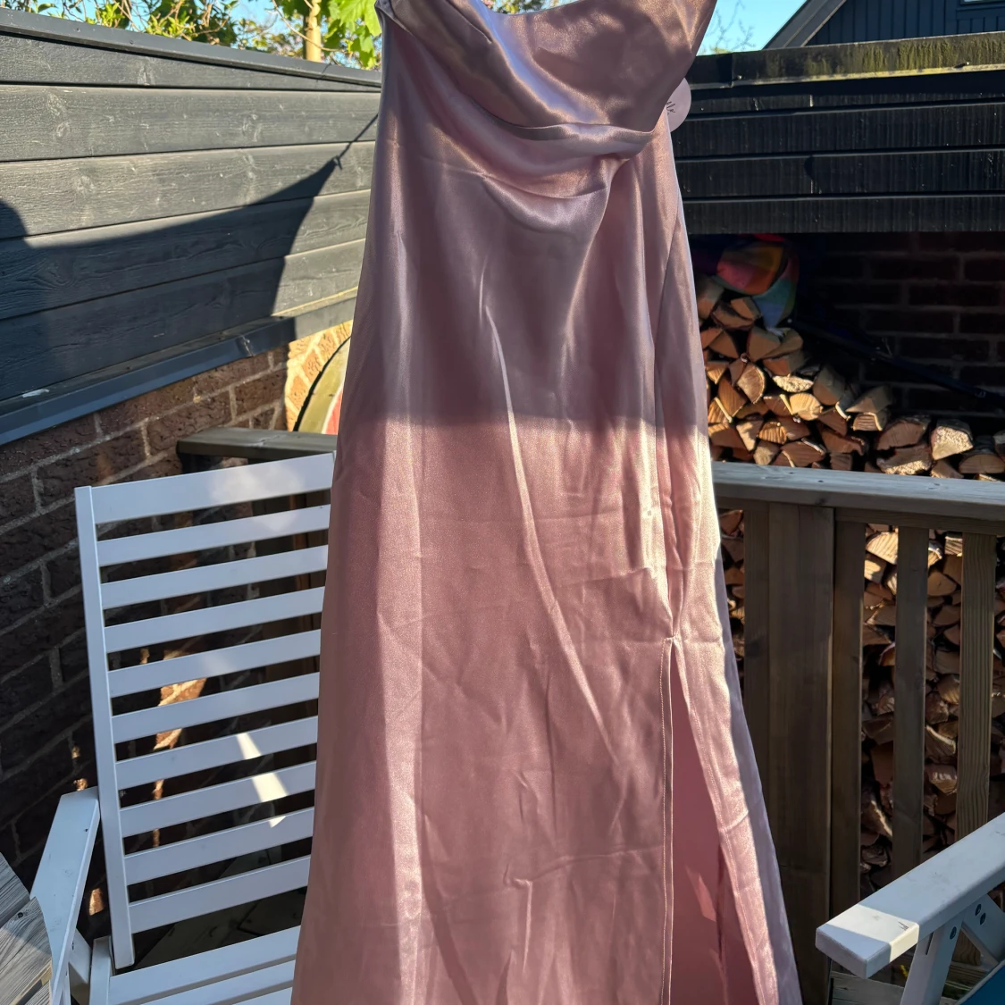 Rosa balklänning i satin - 91