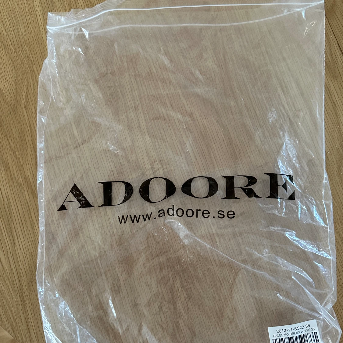 Adoore klänning - oanvänd  - 92