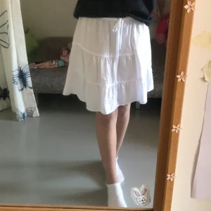 Sommar kjol  - Köpt ny för 220, använt typ 3 gånger💖✨