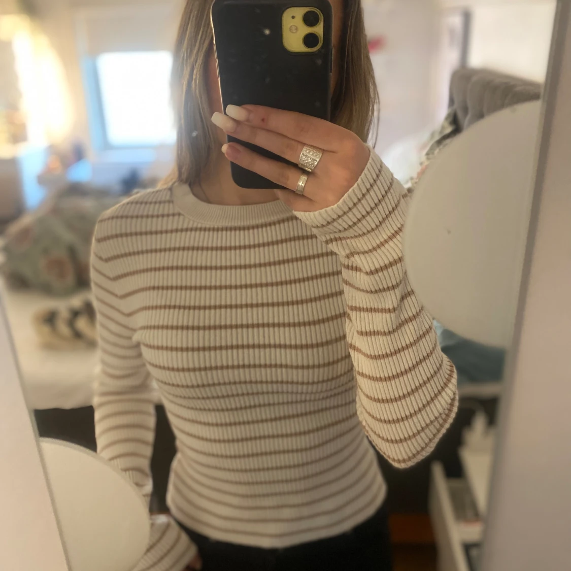 Ribbad, randig tröja 