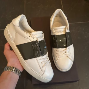 Valentino Skor - SÅLD FÖRE PUBLICERING