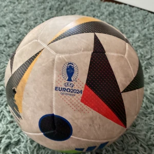 EM boll - En EM boll