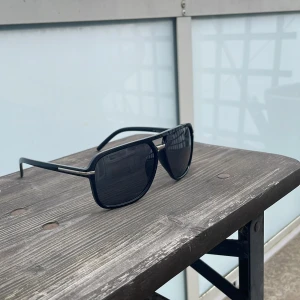 Grisch glasögon - Feta glasögon till sommaren som är väldigt snygga .