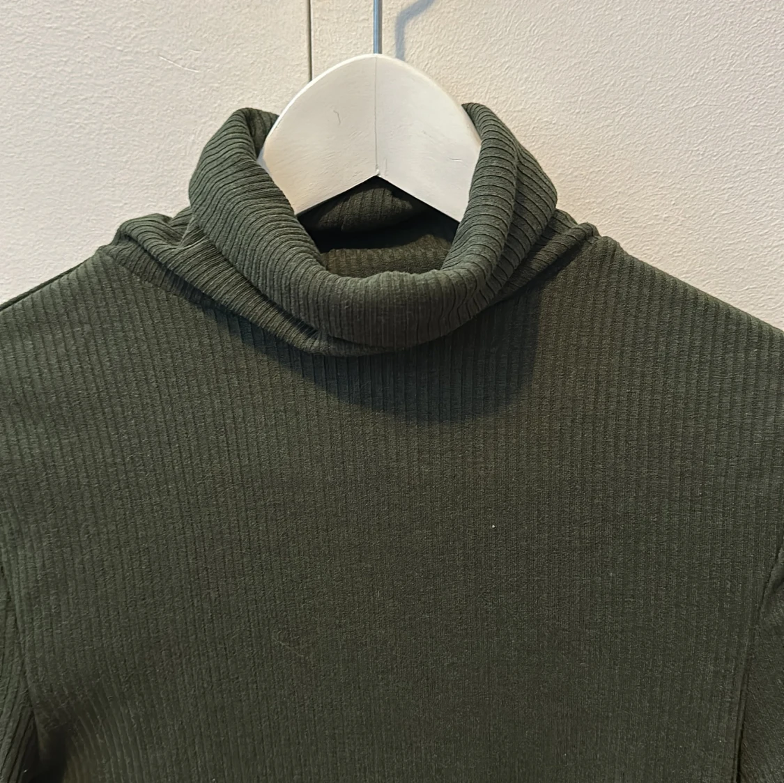 Olivgrön tröja - 90