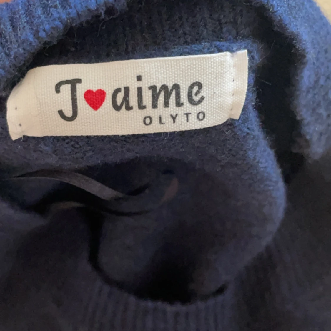 Kort stickad tröja  - 91