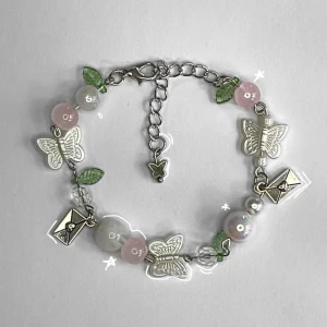 ‘Pearl Butterfly’ Armband 🦋 - Längd: 18 - 23 cm. Längd kan justeras. 🦋🦋🦋🦋🦋🦋🦋