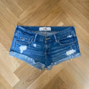 Hollister lågmidjade shorts - Fint skick! (Lånade bilder från förra ägaren)💞