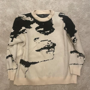 ihnomuhnit tröja  - En riktigt fett tröja och riktigt skön