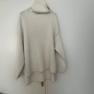 Gott och blandat i nyskick  - S-M kläder meddela för pris 