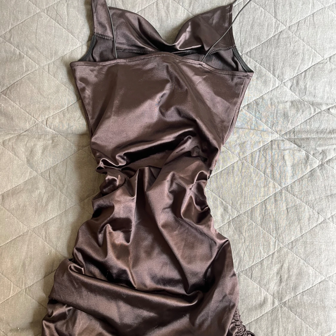 Satin klänning - 90