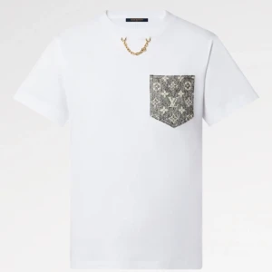 Louis Vuitton tshirt  - Söker denna lv tshirt o storleken XS/S. Helst upp till 400 men 500kr är max 