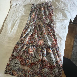 Lång kjol - Storlek S/36, men många olika färger, perfekt till sommaren