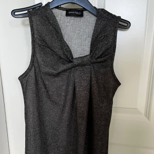 Festtopp - Glittrig festtopp från Anna Field! 