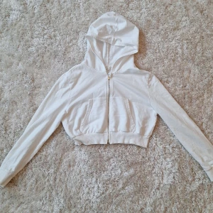 Zip hoodie - Vit zip hoodie i storlek 152