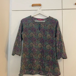 Blus från Indiska  - Pruta om ni vill :) 