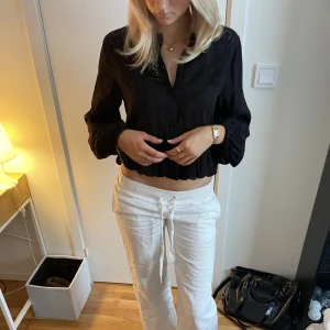 Zara blus - Superfin blus från zara, inköpt ca 1 år sen men endast använd 3 gånger 🙌🏼 