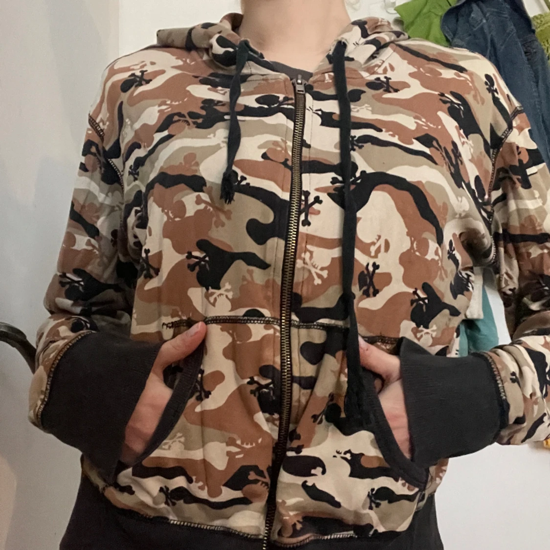 Kofta med döskallar - 90