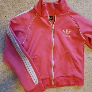 Rosa adidas kofta  - Så fint skick :)