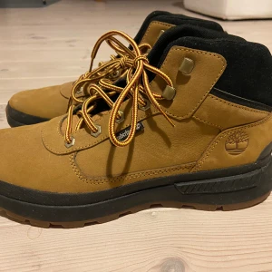 Timberland vinterskor - Ett par Timberland FIELD TREKKER som är ytterst lite använda. Nypris: 1200kr