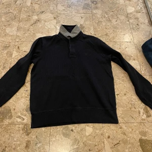 Gant Tröja  - En tröja från Gant i bra skick. Storlek M