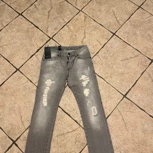 Jeans selected Home  - Säljer dessa helt nya selected Home jeansen i storlek 29/32! Nypris 750 kr!