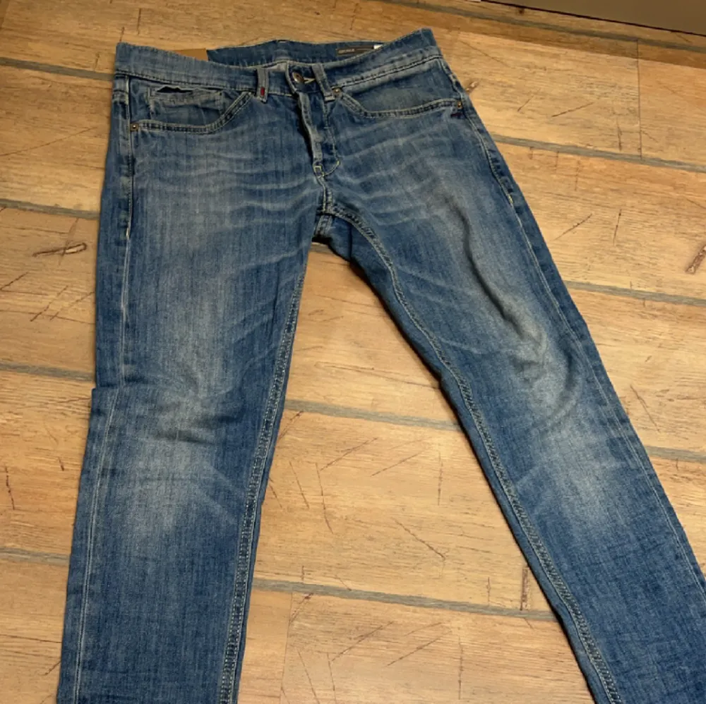 Säljer dondup jeans. Skriv om du vill ha fler bilder eller funderingar!. Jeans & Byxor.